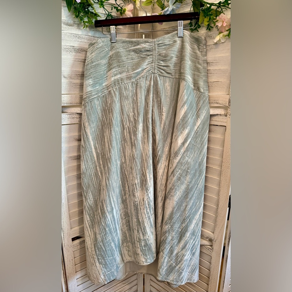 Vince Ruched Velvet Paneled Midi Skirt Pale Sea Glass Blue Size 10 FESTIVAL